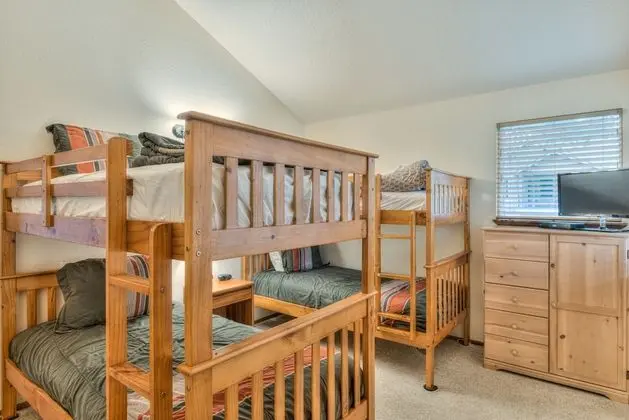 Tamarack Lane 8 - Oda