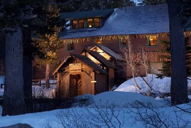 Tamarack Lodge