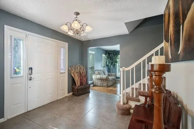 Tampa Bay- Large Pool home- Private Heated Pool! - Lobi