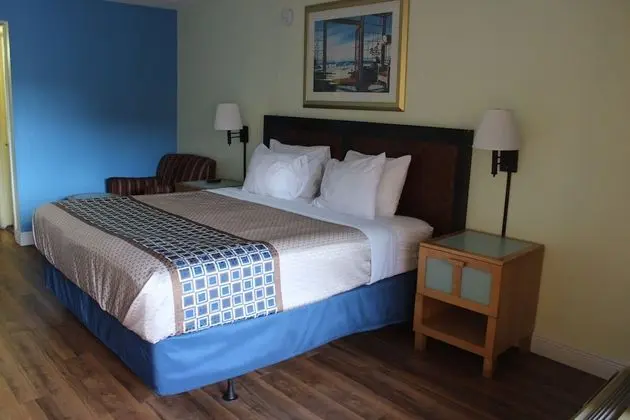 Tampa Inn - Near Busch Gardens - Oda