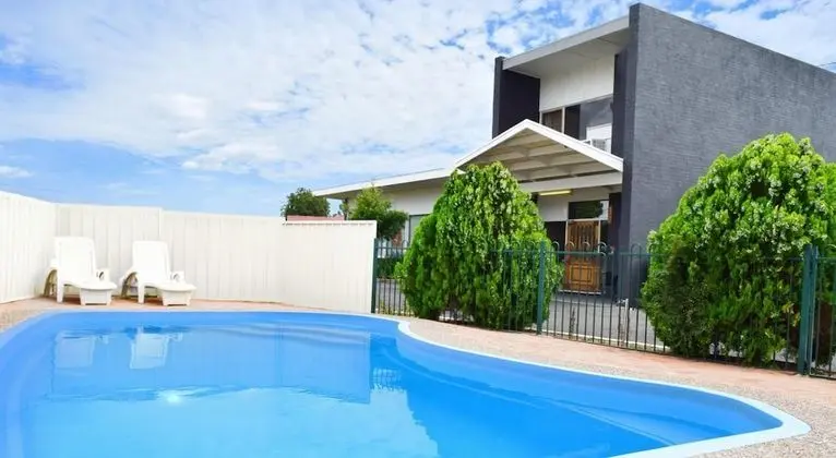 Tamworth City Motel - Havuz