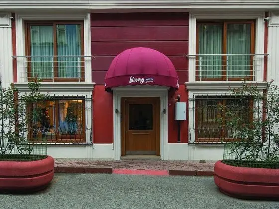 Tan Hotels & Residences