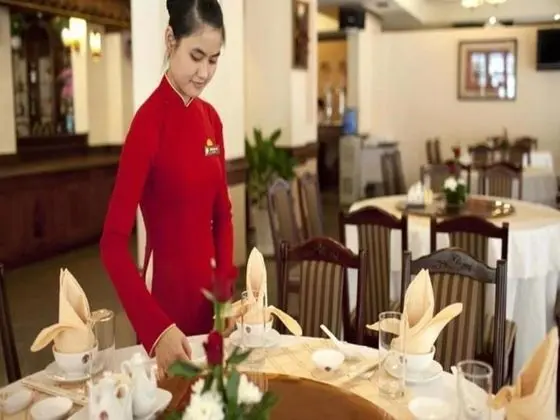 Tan Son Nhat 66A - Yerinde Yemek