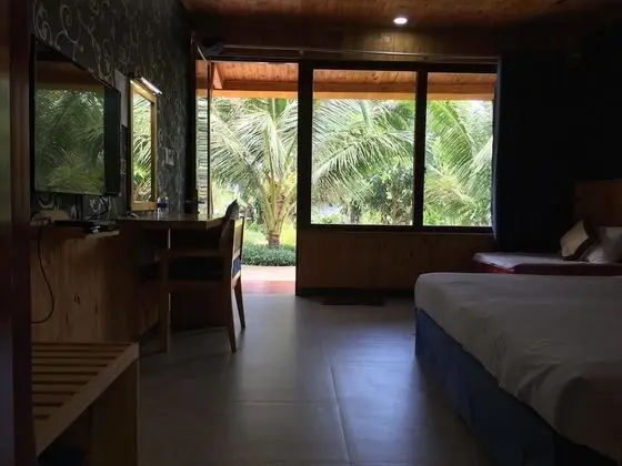 Tan Son Nhat Con Dao Resort - Oda