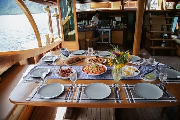Tanaka Liveaboard - Mutfak