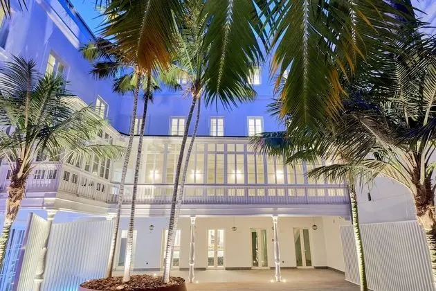 Tandem Veedor De Galeras Suites