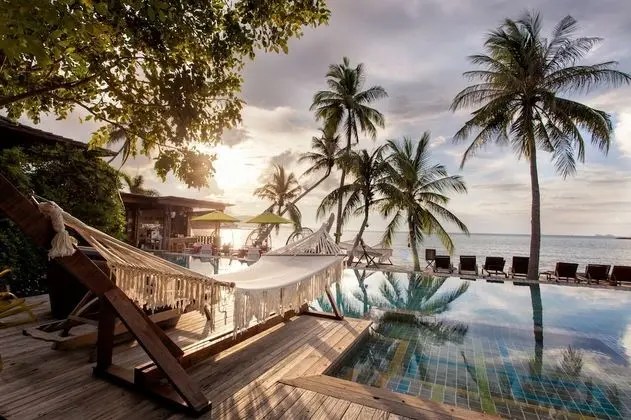 Tango Luxe Beach Villa Samui - Havuz
