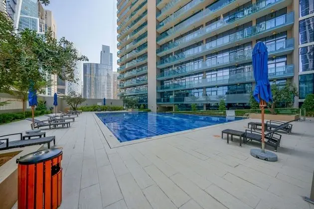 Tanin - Apartment Amidst Lively Area With Pool and Balcony - Dış Mekan