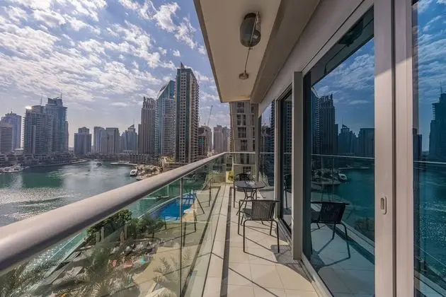 Tanin - Luxury Waterfront Apt with Stunning Marina Views - Dış Mekan