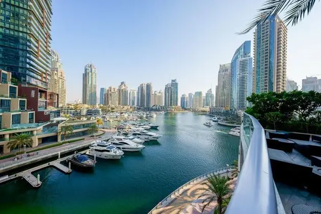 Tanin - Stunning Fendi Apt for 8 Facing Palm Jumeirah