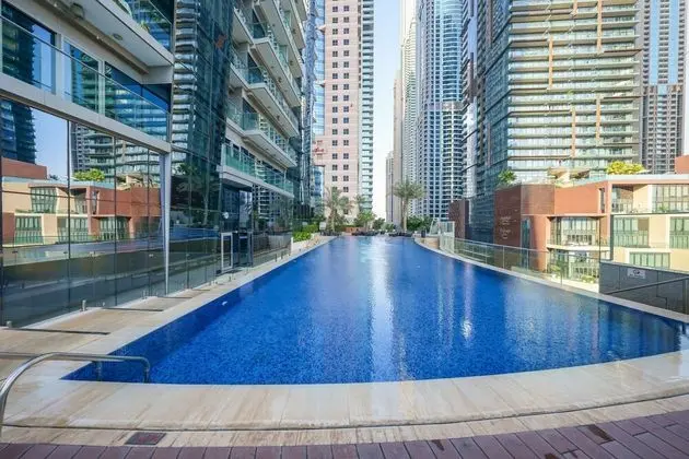 Tanin - Stunning Fendi Apt for 8 Facing Palm Jumeirah - Havuz