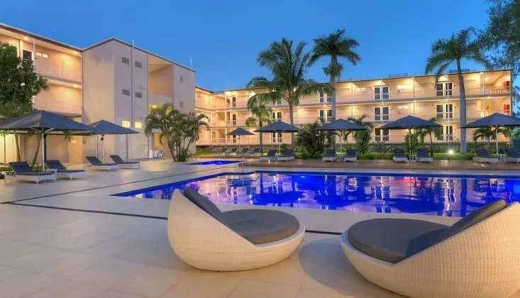 Tanoa International Dateline Hotel - Havuz