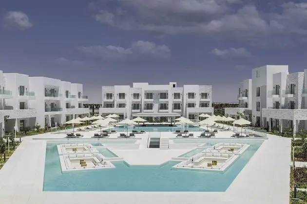 Tanoak Resort