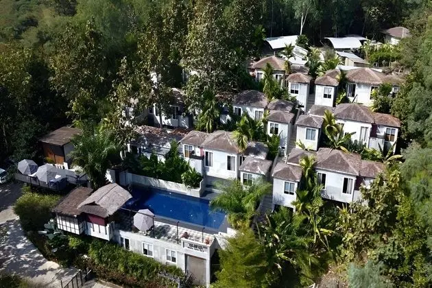 TANYA BAAN BON DOI