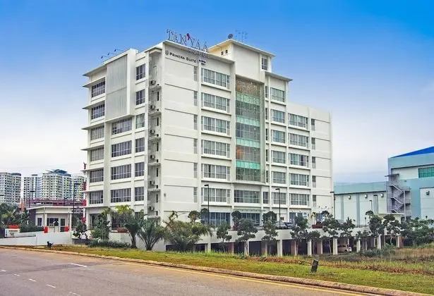 Tan'Yaa Hotel by Ri-Yaz