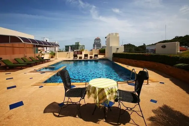 Tara Court Hotel - Havuz