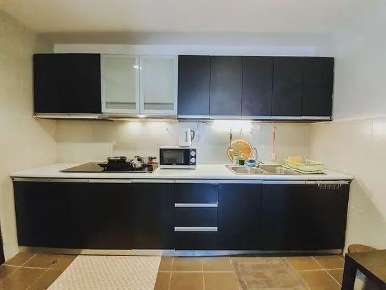 Taragon Bintang Suites by StayHub 3BR - Mutfak