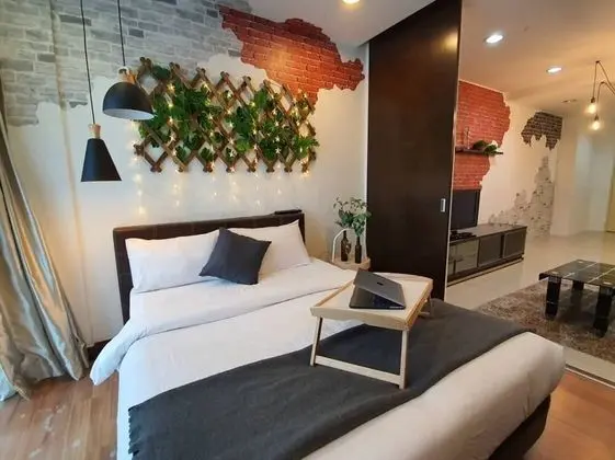 Taragon Bintang Suites by StayHub Studio - Oda