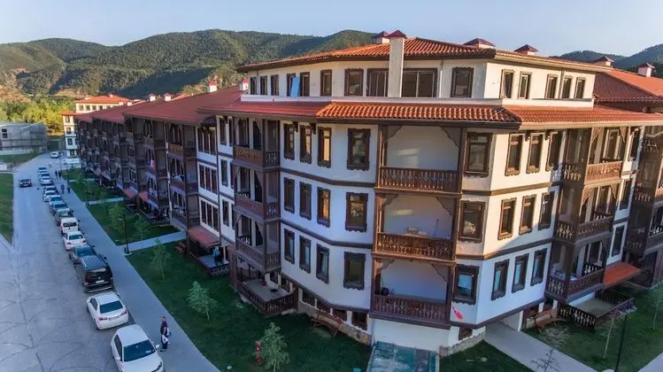 Taraklı Termal Suit