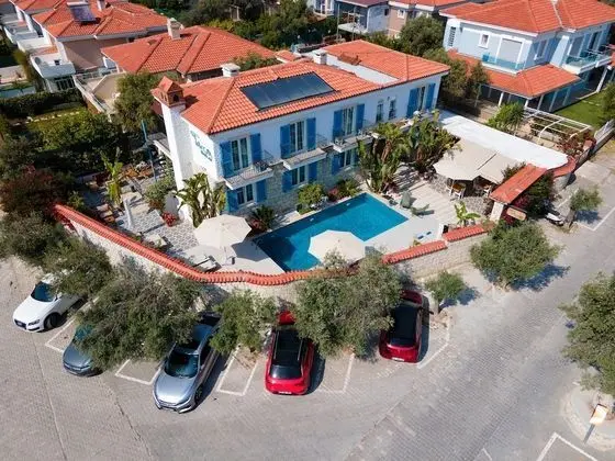 Tarçın Alaçatı Otel