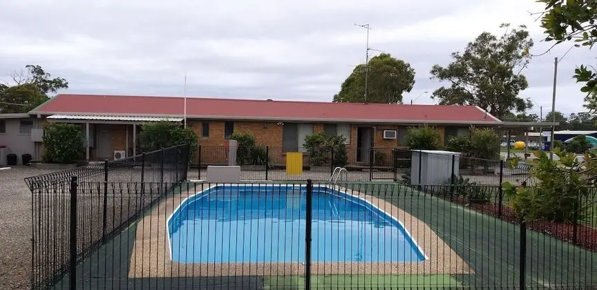 Taree Country Motel - Havuz