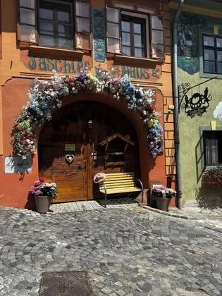 Taschler Haus Boutique - Öne Çıkan Resim