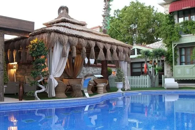 TasQuartas Otel Alaçatı