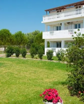 Tassia Studios - Dış Mekan