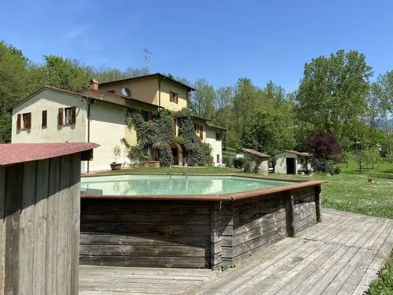 Tasteful Villa in Firenze Incisa Reggello With Bubble Bath