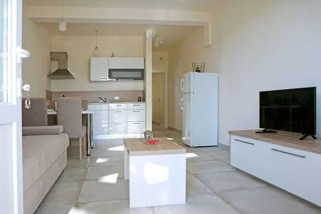Tasteful Holiday Home in Ljubac With Landscaped Garden - Mutfak