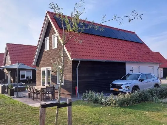 Tasteful Holiday Home in Scherpenisse With Garden - Dış Mekan