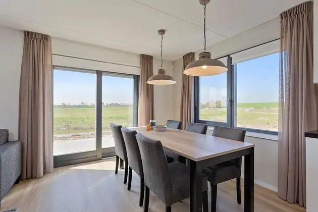 Tasteful Holiday Home in Scherpenisse With Garden - Yerinde Yemek
