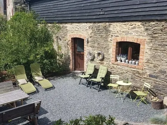 Tastefully Furnished Holiday Residence Located in the Heart of the Ardennes - Dış Mekan