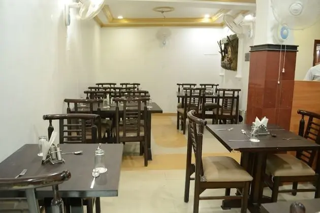 Hotel Tathagat Inn - Yerinde Yemek