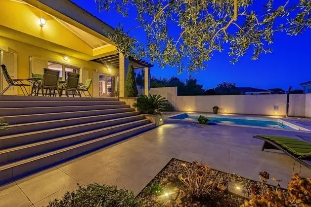 Villa Tatijana Only 30 m From the Beach Island Getaway Private Pool Privacy Provided - Oda