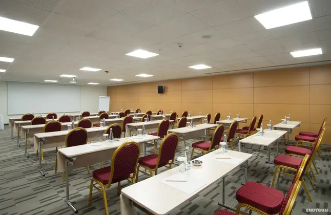Tav Airport Hotel Izmir