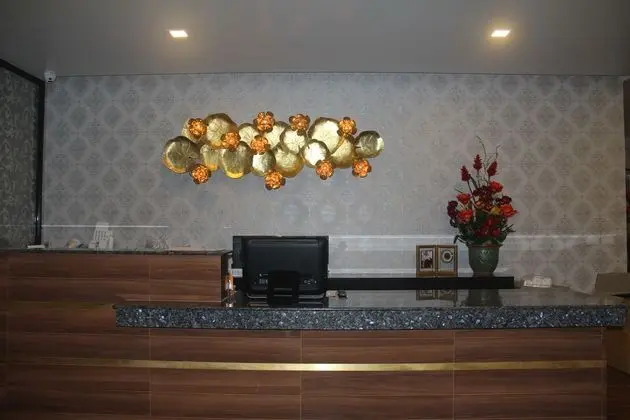 TAWAN ANDA GARDEN HOTEL - Lobi