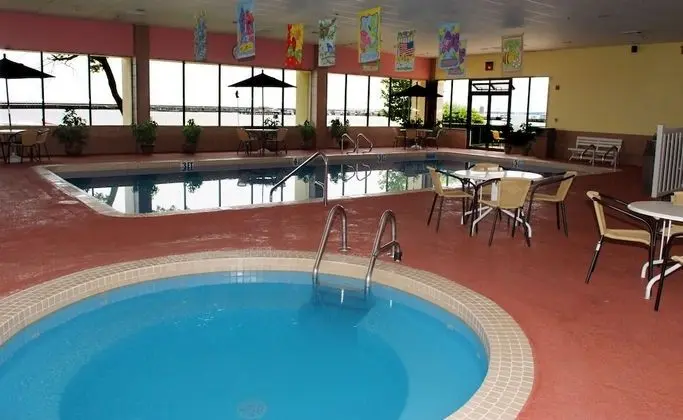 Tawas Bay Beach Resort - Havuz