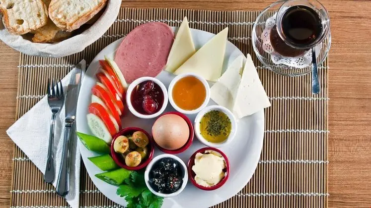Tayfun Hotel - Yeme / İçme