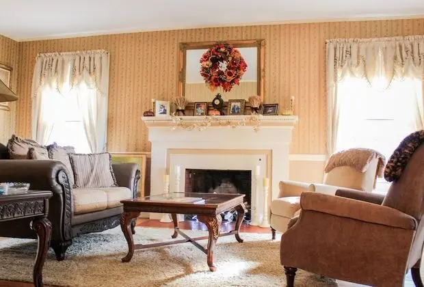 Taylor Edes Inn - 1