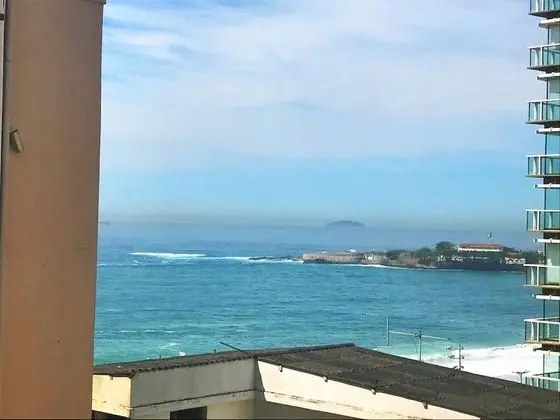 TC1206 Casal na praia de Copacabana