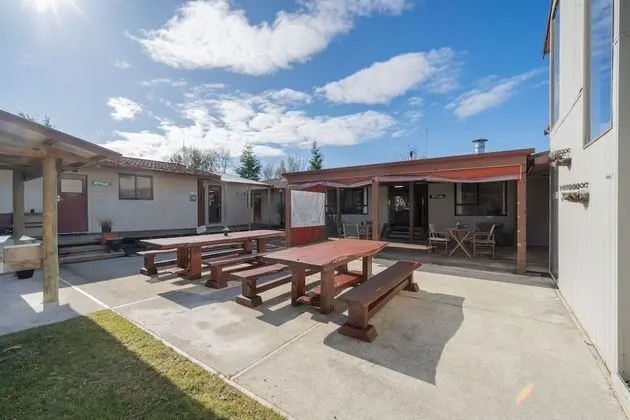 Te Anau Central Backpackers - Havuz