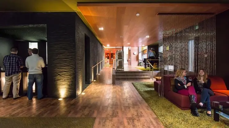 Te Waonui Forest Retreat - Lobi