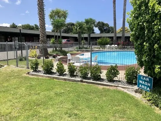Teal Motor Lodge - Havuz