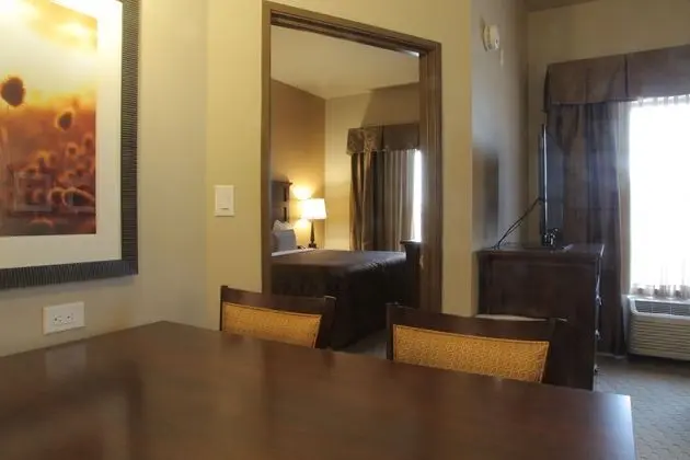Teddy's Residential Suites Watford City