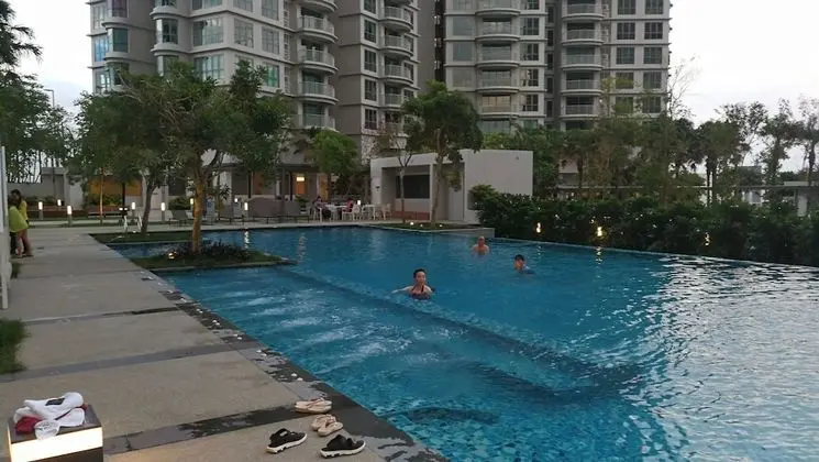 Teega Suite 3BD Seaview Puteri Harbour - Havuz