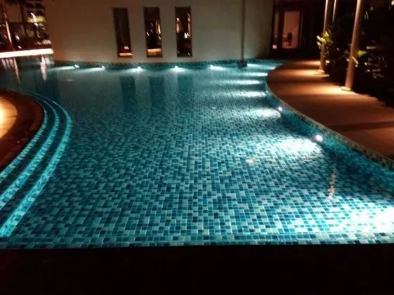 Teega Suites Puteri Harbour - Havuz