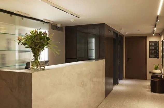 Teight Hotel - Lobi