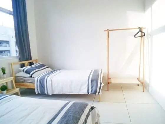 Teiw Family Homestay at Skypod Residence Puchong - Oda