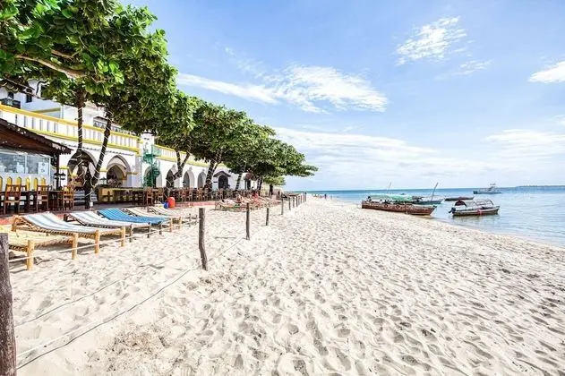 Tembo House Hotel - Plaj